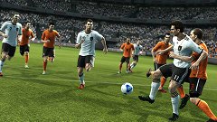 ꡼ No.005Υͥ / [E3 2011]ȥ˥󥰥֥ɥ꡼ǿPro Evolution Soccer 2012פΥȥ쥤顼