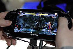 ꡼ No.017Υͥ / E3 2011PS VitaѡBLAZBLUE CONTINUUM SHIFT II PLUSʲˡפΥǥǤE3θץ쥤ʼʳƮ򤤤ĤǤɤǤ