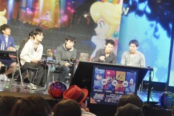 画像集#007のサムネイル/全16チームで頂点が争われた「大乱闘スマッシュブラザーズ 2on2プレミアムファイト」決勝トーナメント。桜井政博氏も登場して会場は大盛り上がり