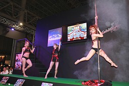 ꡼ No.017Υͥ / TGS 2011ϤʤǦԤݡ󥹡ޡȥեŸƤR-FORCEץ֡ݡ