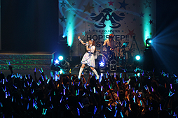 画像ギャラリー No.005のサムネイル画像 / 全国ツアーの開幕を告げるアイマス8周年記念ライブ,「THE IDOLM@STER 8th ANNIVERSARY HOP!STEP!!FESTIV@L!!! @NAGOYA0707」レポート