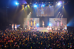 画像ギャラリー No.033のサムネイル画像 / 全国ツアーの開幕を告げるアイマス8周年記念ライブ,「THE IDOLM@STER 8th ANNIVERSARY HOP!STEP!!FESTIV@L!!! @NAGOYA0707」レポート