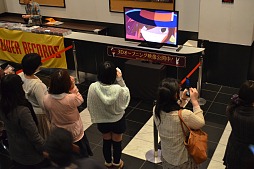 画像ギャラリー No.012のサムネイル画像 / 「リズム怪盗R BAND」とmiwaさんがゲーム内の楽曲を生演奏。「リズム怪盗R × miwa プレミアムイベント」の模様をレポート