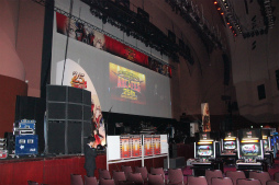 画像ギャラリー No.001のサムネイル画像 / 次々と飛び出す妙技に大熱狂,横浜に5000人の“アークファン”が集結した創立25周年記念イベント「ARC SYSTEM WORKS FESTIVAL」をレポート