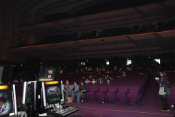 画像ギャラリー No.004のサムネイル画像 / 次々と飛び出す妙技に大熱狂,横浜に5000人の“アークファン”が集結した創立25周年記念イベント「ARC SYSTEM WORKS FESTIVAL」をレポート