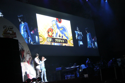 画像ギャラリー No.011のサムネイル画像 / 次々と飛び出す妙技に大熱狂,横浜に5000人の“アークファン”が集結した創立25周年記念イベント「ARC SYSTEM WORKS FESTIVAL」をレポート