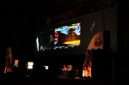 画像ギャラリー No.021のサムネイル画像 / 次々と飛び出す妙技に大熱狂,横浜に5000人の“アークファン”が集結した創立25周年記念イベント「ARC SYSTEM WORKS FESTIVAL」をレポート