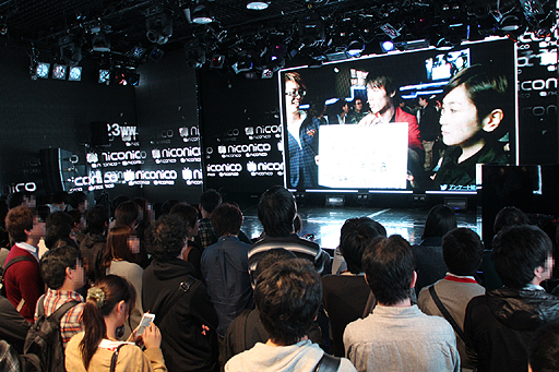 画像ギャラリー No.002のサムネイル画像 / 「ヱヴァ」とのコラボも明らかにされた「niconico」新バージョン“Q”発表会レポート。PS Vita版「ニコニコ」の生配信機能もお披露目