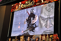 ꡼ No.012Υͥ / ̵OROCHI 2פΥץǥ塼μȥǥ쥯ʽſͻˤȡ٥ȤԤ줿̵OROCHI 2סֿԢ̵ NEXTŹƬθ