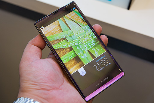 画像ギャラリー No.016のサムネイル画像 / ソフトバンクモバイル&ウィルコム,PHS+3G通信対応や放射線測定機能付きスマートフォン,下り最大110Mbpsのモバイルルーターなど,2012年夏モデルを発表