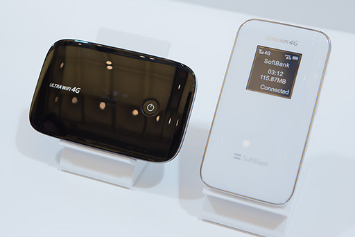 画像ギャラリー No.017のサムネイル画像 / ソフトバンクモバイル&ウィルコム,PHS+3G通信対応や放射線測定機能付きスマートフォン,下り最大110Mbpsのモバイルルーターなど,2012年夏モデルを発表