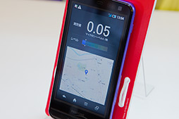 画像ギャラリー No.033のサムネイル画像 / ソフトバンクモバイル&ウィルコム,PHS+3G通信対応や放射線測定機能付きスマートフォン,下り最大110Mbpsのモバイルルーターなど,2012年夏モデルを発表