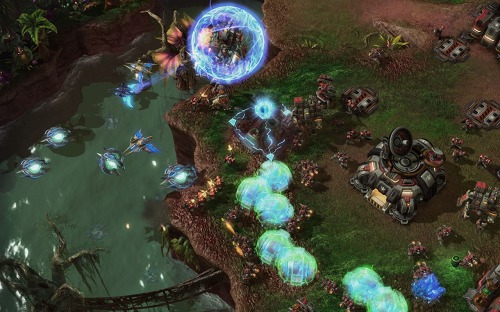 ꡼ No.014Υͥ / G-Star 2011ϡStarCraft II: Heart of the Swarmץץ쥤ݡȡץࡼӡǺܡKerriganɤҡ˥åȤȤо