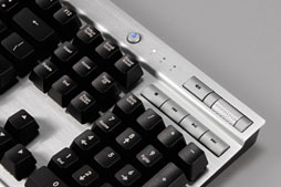 画像ギャラリー No.005のサムネイル画像 / 【PR】Corsairが放つゲーマー向け新ブランド「Vengeance」。そのFPSゲーマー用キーボードに触ってみた