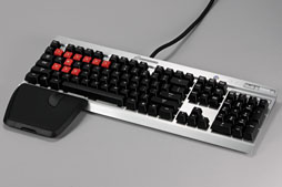 画像ギャラリー No.016のサムネイル画像 / 【PR】Corsairが放つゲーマー向け新ブランド「Vengeance」。そのFPSゲーマー用キーボードに触ってみた