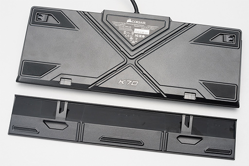 ���������꡼ No.013�Υ���ͥ������ / ��PR�ۿʲ���³����Corsair���ǿ������ܡ��ɡ�K70 RGB MK.2�פˤϡ������ޡ���ɬ�פʤ��٤Ƥ�·�äƤ���