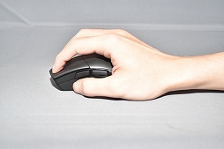 ꡼ No.018Υͥ / PRCorsairο磻쥹ޥSABRE RGB PRO WIRELESSפ79gηڤȰ䤹ܥǥ̥Ϥ