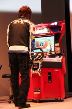 画像ギャラリー No.007のサムネイル画像 / 3DS版「超速変形ジャイロゼッター RPG」は2013年春発売。「超速変形ジャイロゼッター」の完成披露&プロジェクト発表会レポート