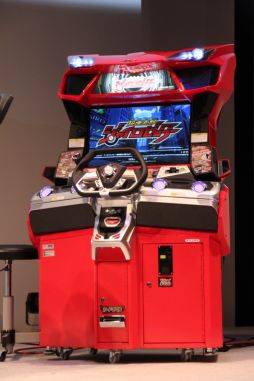 画像ギャラリー No.009のサムネイル画像 / 3DS版「超速変形ジャイロゼッター RPG」は2013年春発売。「超速変形ジャイロゼッター」の完成披露&プロジェクト発表会レポート