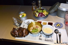 画像ギャラリー No.013のサムネイル画像 / 実物大のタイラントとグルメなひとときを過ごせる「バイオハザード カフェ&グリル S.T.A.R.S.」は7月13日オープン。内覧会レポートと川田将央氏へのインタビューを掲載