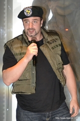 画像ギャラリー No.034のサムネイル画像 / 実物大のタイラントとグルメなひとときを過ごせる「バイオハザード カフェ&グリル S.T.A.R.S.」は7月13日オープン。内覧会レポートと川田将央氏へのインタビューを掲載