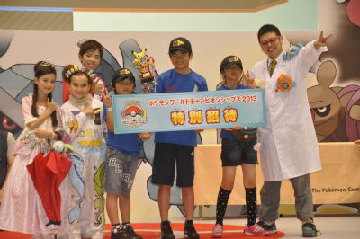 画像ギャラリー No.017のサムネイル画像 / 小学生以下の選手が3on3でポケモンバトル。高度な駆け引きに会場が沸いた「Pokemon 3on3 2013 コロコロカップ」をレポート