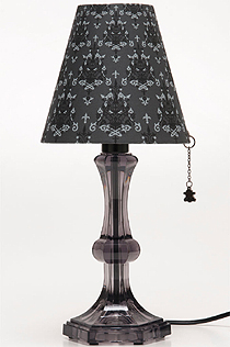 画像ギャラリー No.003のサムネイル画像 / ポケモンセンター新商品情報。ゴーストタイプのポケモン達とシャンデラをモチーフにしたゴシック柄のグッズを9月14日発売