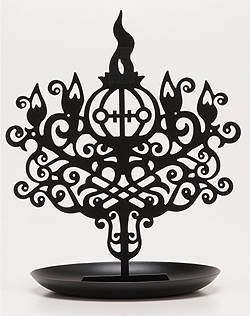 画像ギャラリー No.004のサムネイル画像 / ポケモンセンター新商品情報。ゴーストタイプのポケモン達とシャンデラをモチーフにしたゴシック柄のグッズを9月14日発売