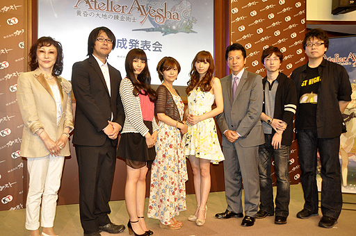 画像ギャラリー No.026のサムネイル画像 / アーシャ役の井上麻里奈さん,ニオ役の伊瀬茉莉也さんも登場した,「アーシャのアトリエ 〜黄昏の大地の錬金術士〜」完成発表会をレポート。すべてを再構築した新しいアトリエを見てほしい