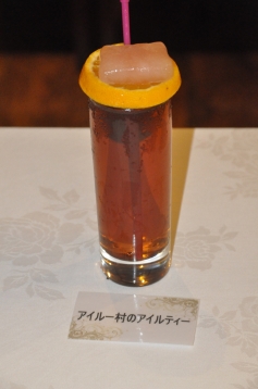 画像ギャラリー No.051のサムネイル画像 / カプコンバーのグランドメニューが7月19日にリニューアル。「アイルーでパズルー」のゲーム大会も行われた試食会をレポート