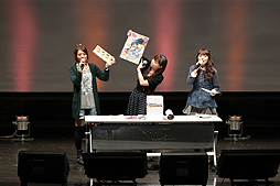 画像ギャラリー No.020のサムネイル画像 / 「アイドルマスター シャイニーフェスタ」のプレミアム先行上映会開催。ゲストにはアニメ監督を務めた錦織敦史氏が登場