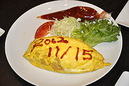 画像ギャラリー No.005のサムネイル画像 / 「ドリームクラブ」とカラオケパセラのコラボレーションが本日よりスタート。キャラクターや世界観をイメージしたオリジナルメニューをじっくり確認してきた