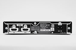 画像ギャラリー No.005のサムネイル画像 / ソニーのヘッドマウントディスプレイ「HMZ-T2」レビュー。第2世代モデルは使い勝手だけでなく「色」も進化した