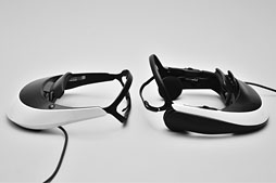 画像ギャラリー No.006のサムネイル画像 / ソニーのヘッドマウントディスプレイ「HMZ-T2」レビュー。第2世代モデルは使い勝手だけでなく「色」も進化した