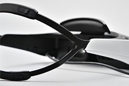 画像ギャラリー No.013のサムネイル画像 / ソニーのヘッドマウントディスプレイ「HMZ-T2」レビュー。第2世代モデルは使い勝手だけでなく「色」も進化した