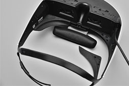 画像ギャラリー No.018のサムネイル画像 / ソニーのヘッドマウントディスプレイ「HMZ-T2」レビュー。第2世代モデルは使い勝手だけでなく「色」も進化した