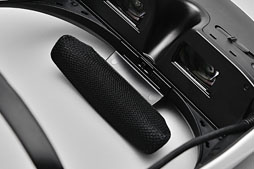 画像ギャラリー No.021のサムネイル画像 / ソニーのヘッドマウントディスプレイ「HMZ-T2」レビュー。第2世代モデルは使い勝手だけでなく「色」も進化した