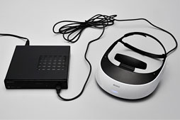 画像ギャラリー No.028のサムネイル画像 / ソニーのヘッドマウントディスプレイ「HMZ-T2」レビュー。第2世代モデルは使い勝手だけでなく「色」も進化した