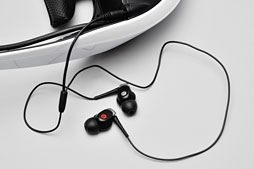 画像ギャラリー No.051のサムネイル画像 / ソニーのヘッドマウントディスプレイ「HMZ-T2」レビュー。第2世代モデルは使い勝手だけでなく「色」も進化した