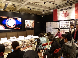 画像集#001のサムネイル/阿佐ヶ谷アニメストリートに「GOD EATERビジュアルギャラリー」オープン。「GOD EATER 2」のアップデート情報満載のトークイベントの模様をお届け