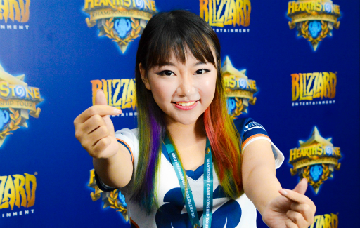 画像ギャラリー No.005のサムネイル画像 / 「Hearthstone」のe-Sports展開に携わるMatt Wyble氏と,プロシーンで活躍する女性プレイヤーEloise選手にインタビュー