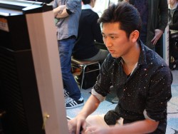 画像集#011のサムネイル/100名以上の腕自慢が秋葉原に集結した「GUILTY GEAR Xrd -SIGN-」第一回公式大会レポート。無差別戦の優勝はまちゃぼー選手