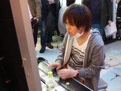 画像集#013のサムネイル/100名以上の腕自慢が秋葉原に集結した「GUILTY GEAR Xrd -SIGN-」第一回公式大会レポート。無差別戦の優勝はまちゃぼー選手