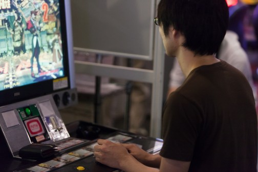 画像集#007のサムネイル/平成枠の出場権をかけ,若手プレイヤーも集結した「あーくれぼ2014」予選。「GUILTY GEAR Xrd」部門フォトレポート(五井・秋葉原・新宿編)