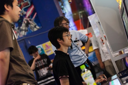 画像集#010のサムネイル/平成枠の出場権をかけ,若手プレイヤーも集結した「あーくれぼ2014」予選。「GUILTY GEAR Xrd」部門フォトレポート(五井・秋葉原・新宿編)