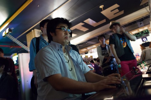 画像集#047のサムネイル/平成枠の出場権をかけ,若手プレイヤーも集結した「あーくれぼ2014」予選。「GUILTY GEAR Xrd」部門フォトレポート(五井・秋葉原・新宿編)