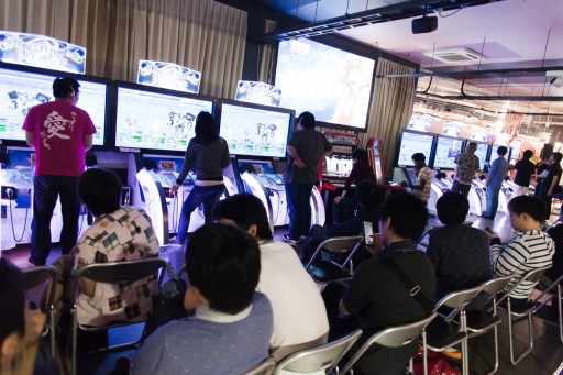 画像ギャラリー No.003のサムネイル画像 / 「ウルIV」×「ガンスト2」の異色のコラボ。ウメハラ&ポッポ小学校チームが圧倒的な強さを見せた「桜花乱舞杯」フォトレポート