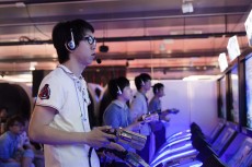 画像ギャラリー No.016のサムネイル画像 / 「ウルIV」×「ガンスト2」の異色のコラボ。ウメハラ&ポッポ小学校チームが圧倒的な強さを見せた「桜花乱舞杯」フォトレポート