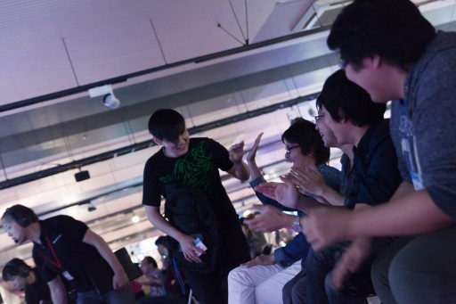 画像ギャラリー No.025のサムネイル画像 / 「ウルIV」×「ガンスト2」の異色のコラボ。ウメハラ&ポッポ小学校チームが圧倒的な強さを見せた「桜花乱舞杯」フォトレポート