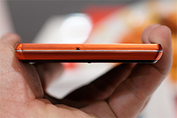 画像集#009のサムネイル/三辺狭額縁デザインが魅力のAQUOS ZETAやXperia Z2 Tabletをじっくりチェック。NTTドコモ2014夏モデルスマートフォンテストレポート(後編)